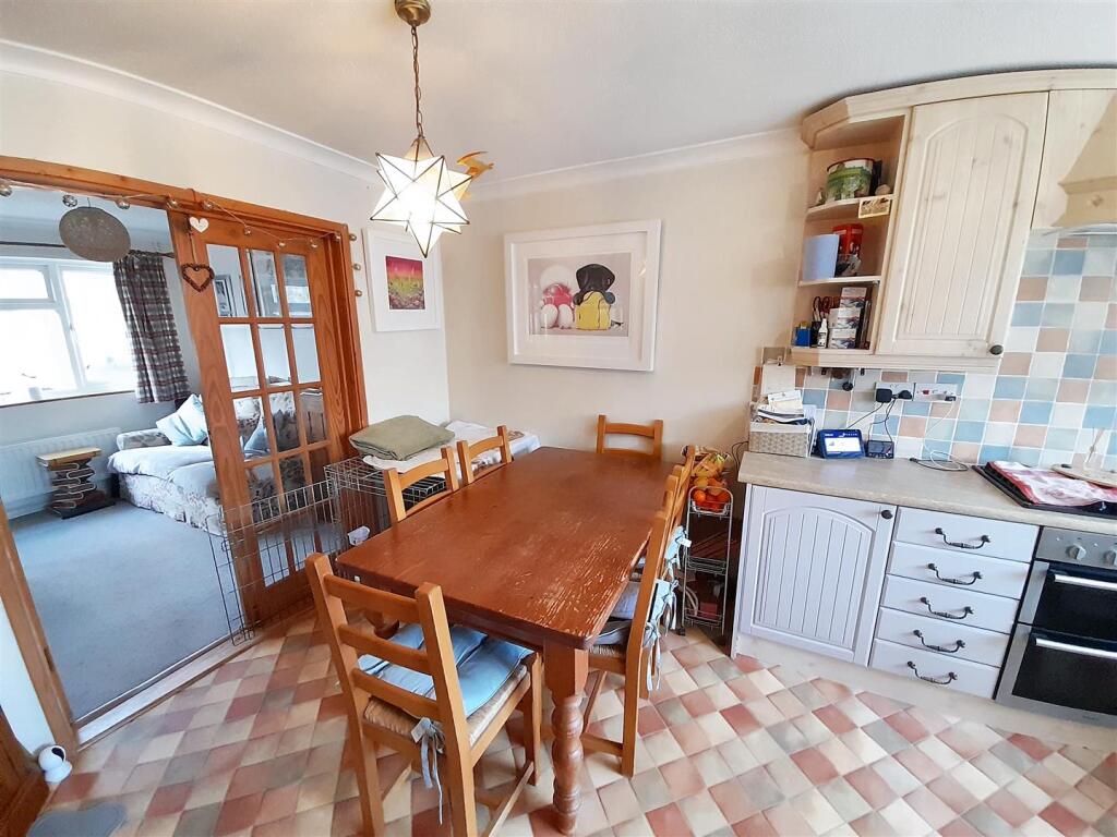 Dining area new.jpg