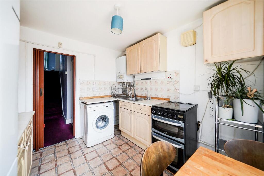 39a Folkestone rd-3_web.jpg