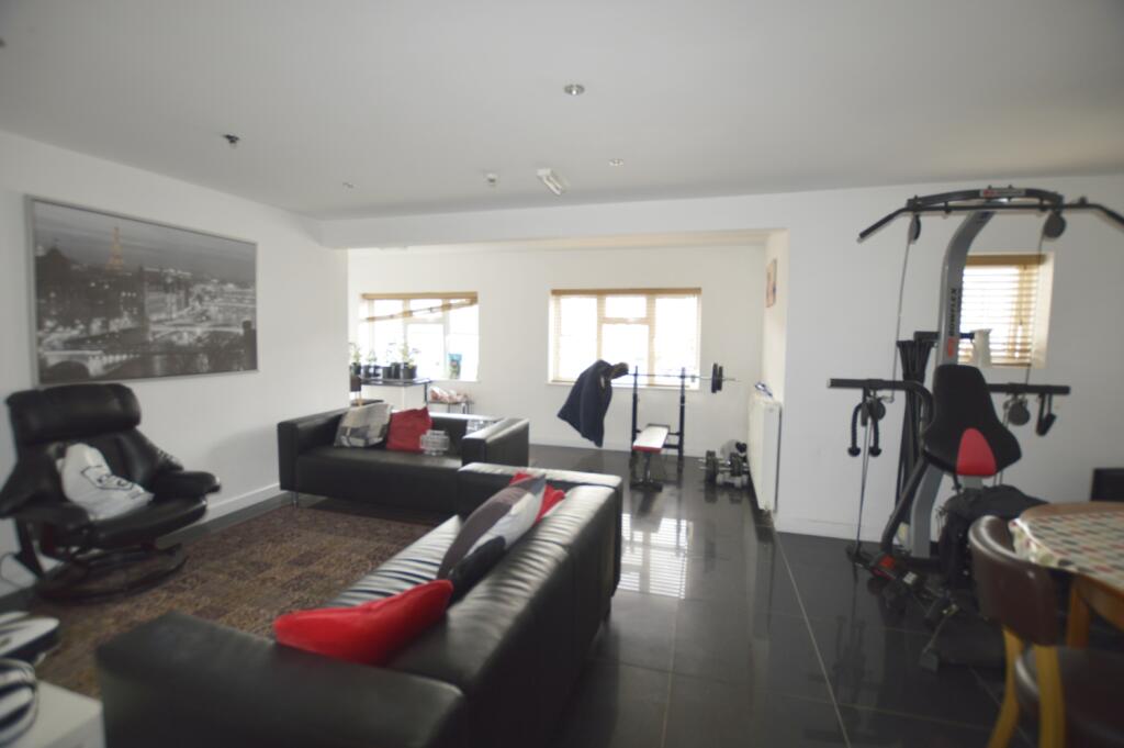 Lounge1 (3)