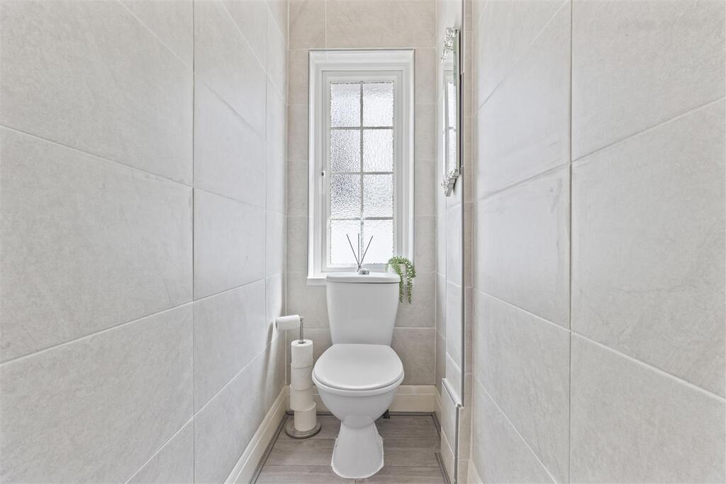 cloakroom.jpg