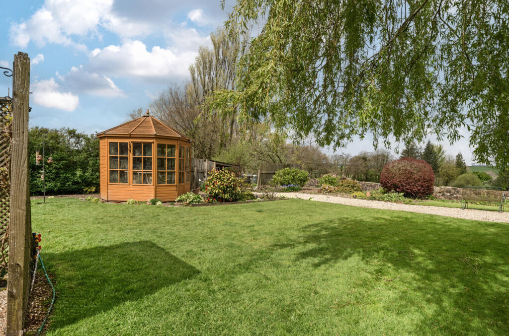 Staple Cross Seddons