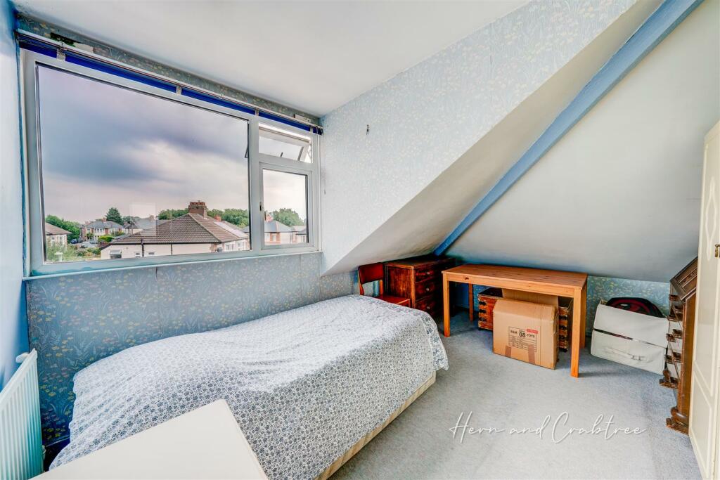 St Gowan Avenue, Heath, HernCrabtree (16).jpg