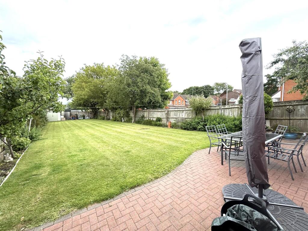 5 main road rear 2.jpeg