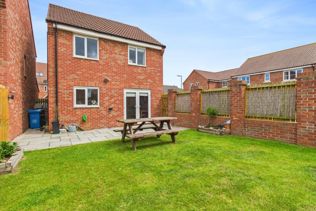 CAM03162G0-PR0277-STILL028