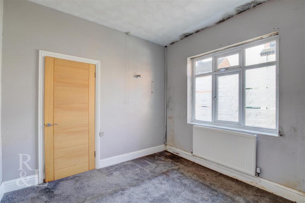 12 Thorntree (3).jpg