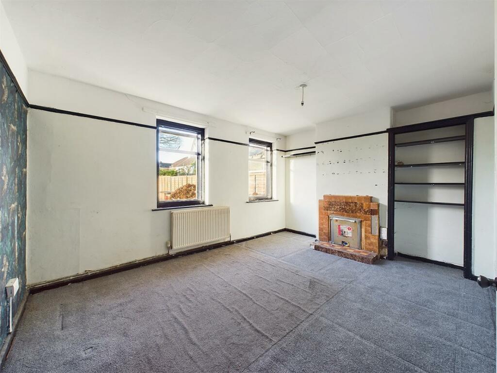 2 - Semi-detached house for Auction, Kingswood, Br