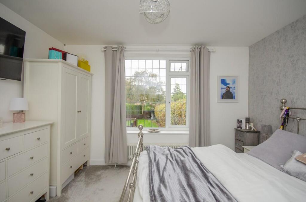 Bedroom 4.jpg