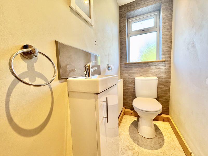 Upstairs cloakroom