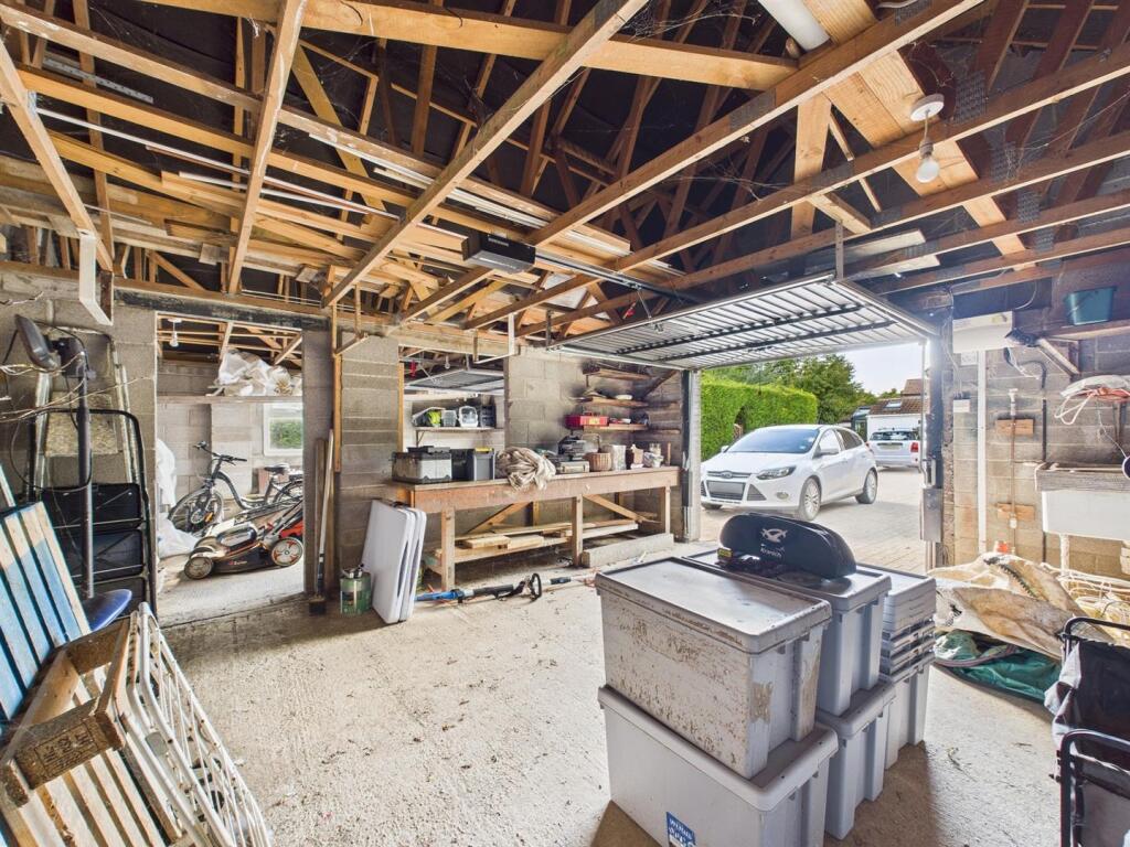 26 - Detached Period Property for Auction, Swinefo