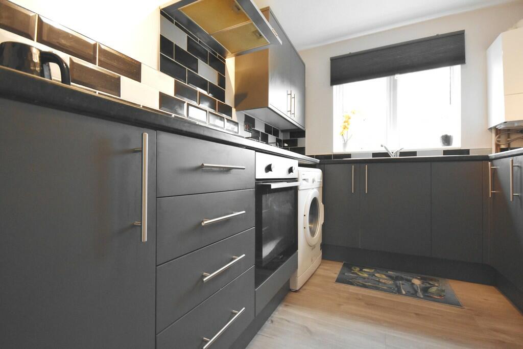 Kitchen 1-min