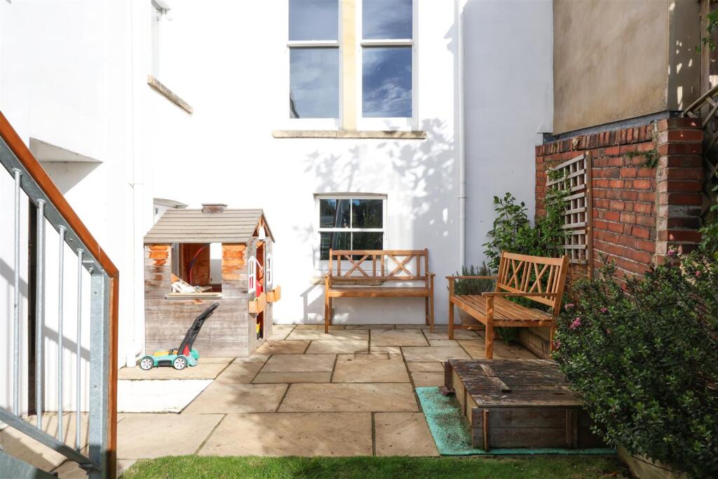 44 Logan Road 33.JPG