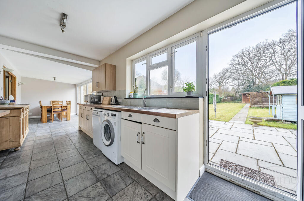 fea68304-0f1a-41a...