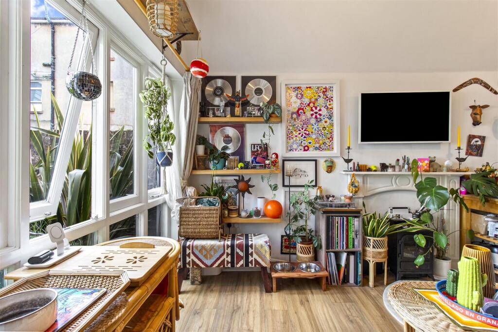 13c Tennyson Road_005.JPG