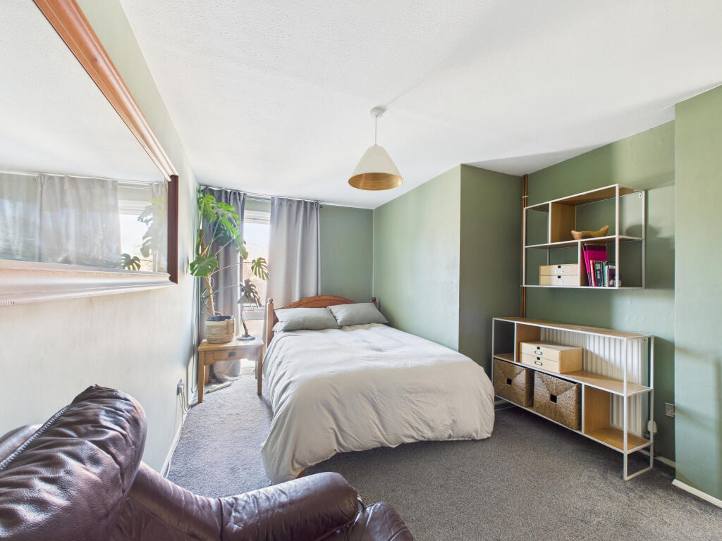 CAM02909G0-PR0494-STILL013