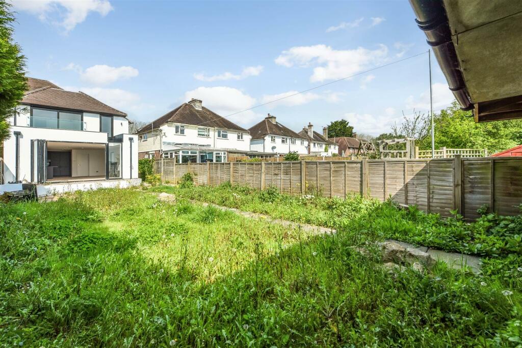 Garden to House.jpg
