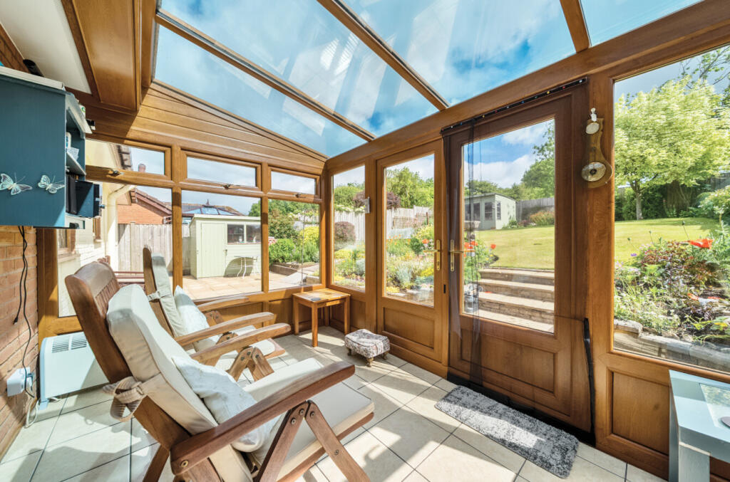 1297252-19-6836de...