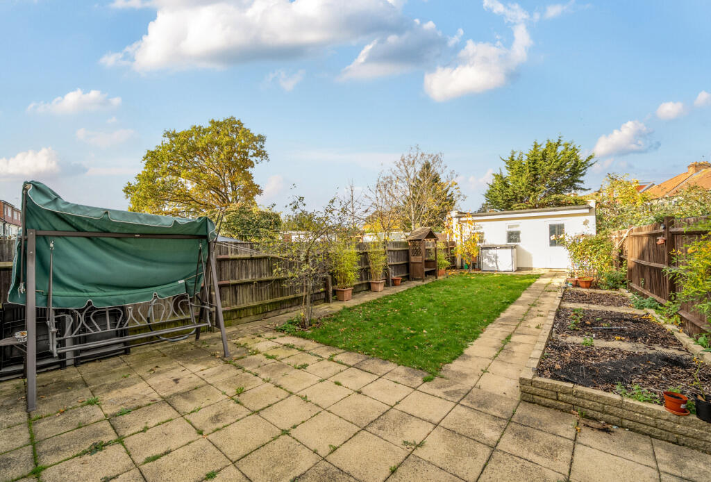 1376244-17-690b2b...