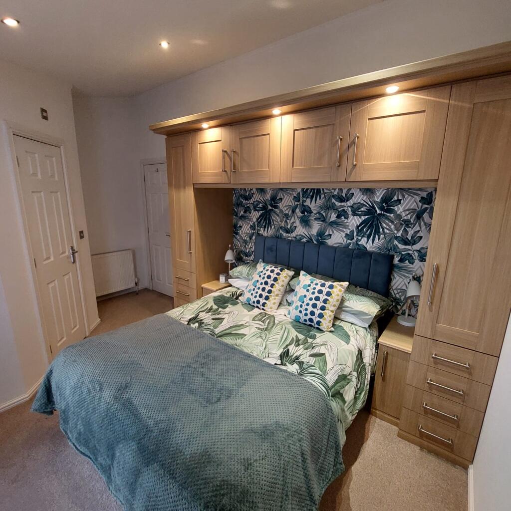 06ad5fcb-98eb-43f6-8f78-a02eb47adc88