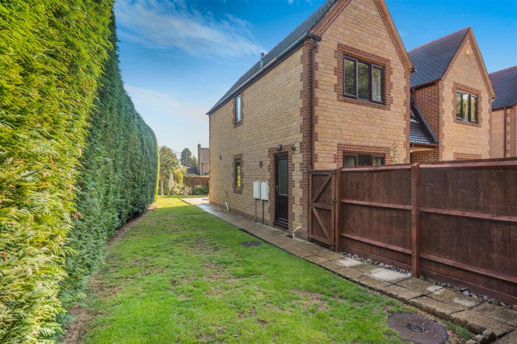 19a Broad Gap, Bodicote-20.jpg