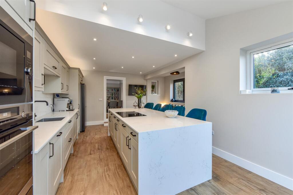 Kitchen/Breakfast/Family Room