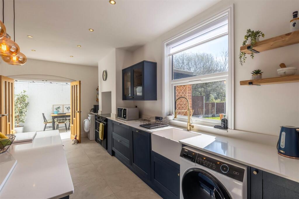 44 Raddlebarn Road 4