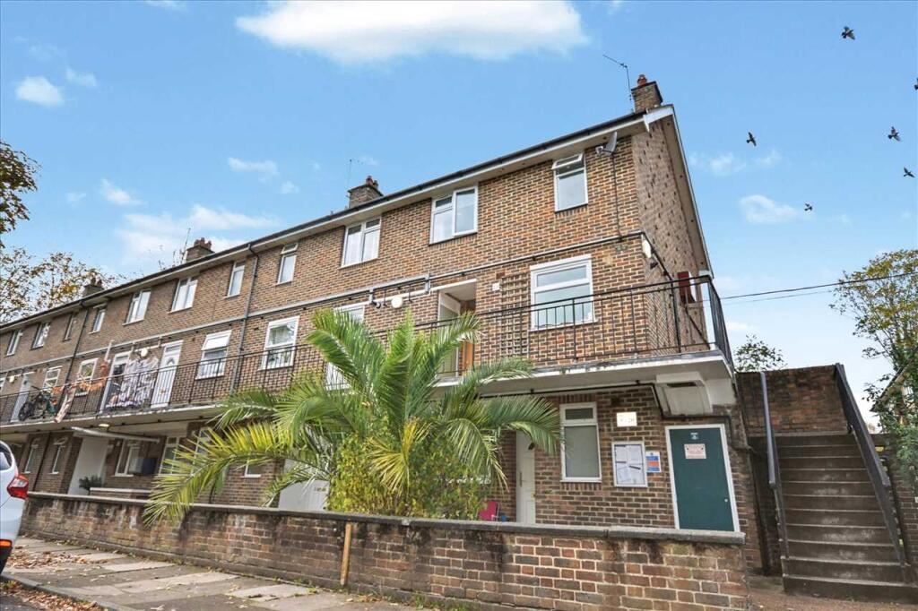 Deans Close, Chiswick, Chiswick