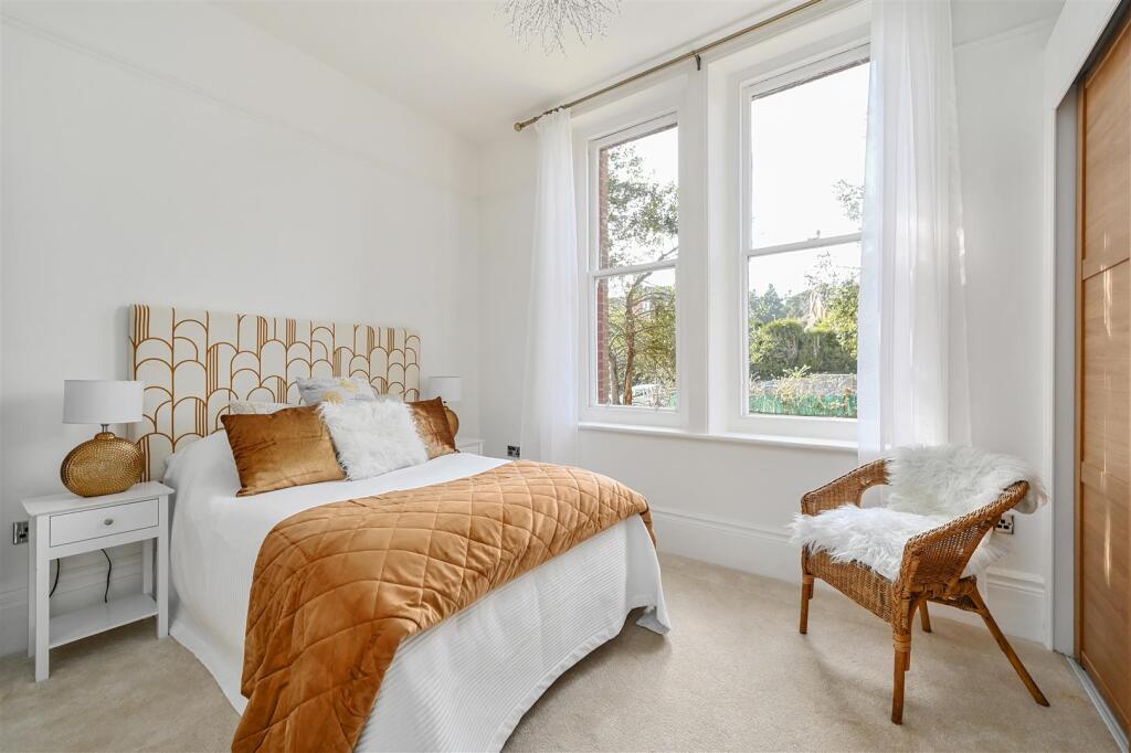 FFF 102 LONDON ROAD (9).jpg