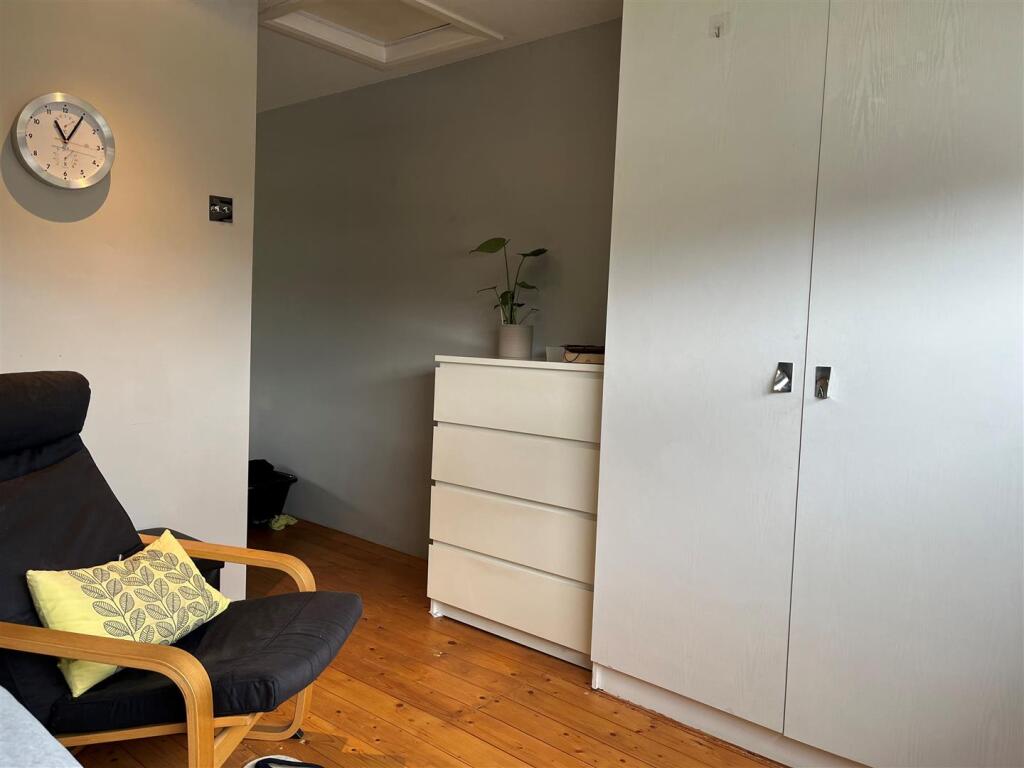 Flat Bedroom