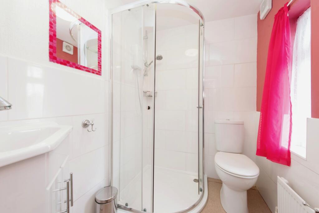 En-Suite Bedroom 2
