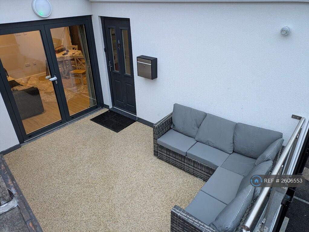 Rear Roof Terrace