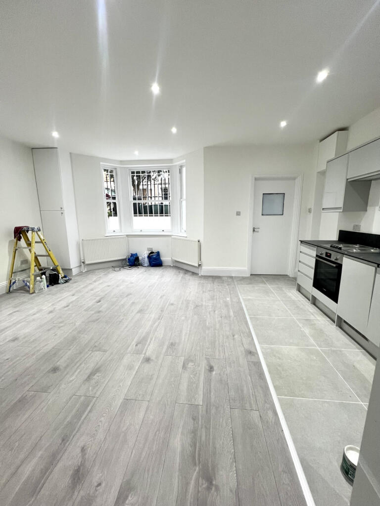 Reception / Kitchen
