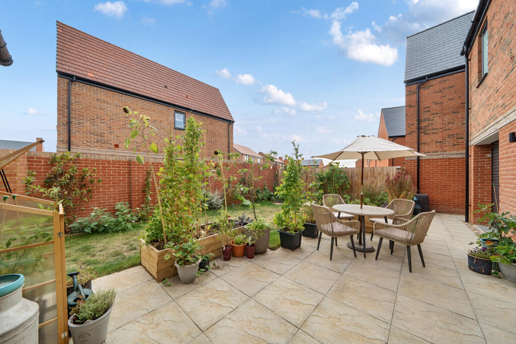 1343929-7-68a73f5...