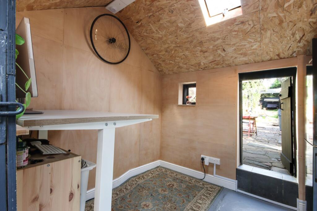 Office / Outbuilding
