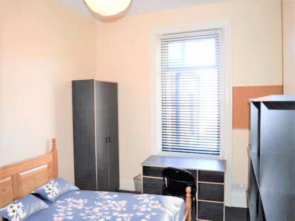 9 heaton hall road h