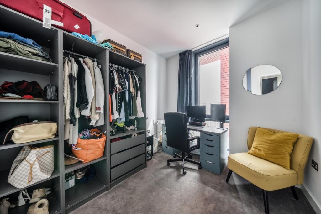 1339565-15-6895df...