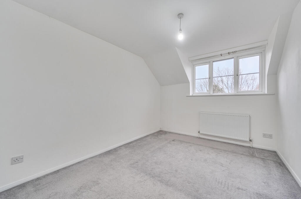 1388731-15-693839...