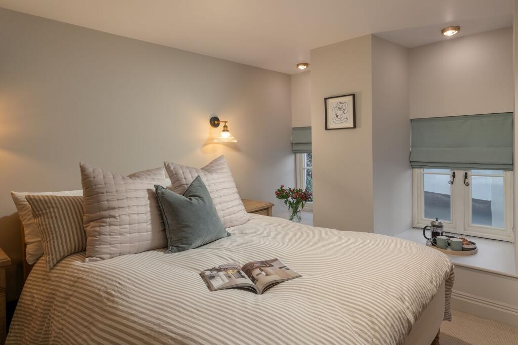 Bedroom 1_Yew Tree Cottage, Dittisham