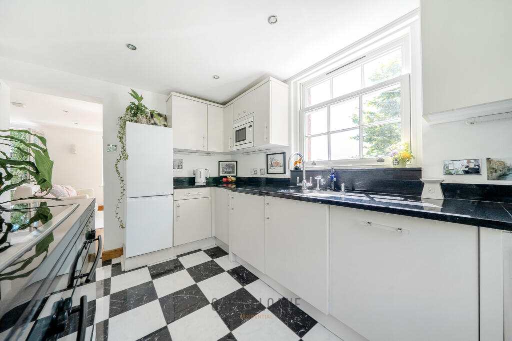 10-682336ffb970d-1289637-ARW-10