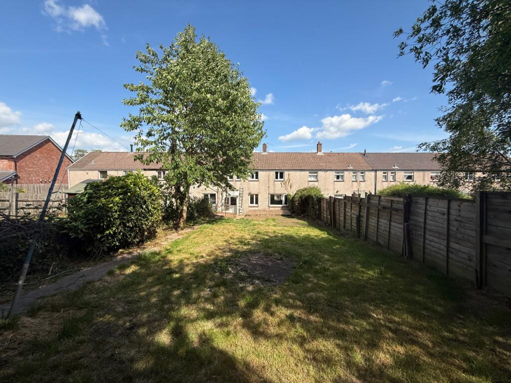 4C882EF2-3BCD-4D16-B8A1-970C0D5C854E