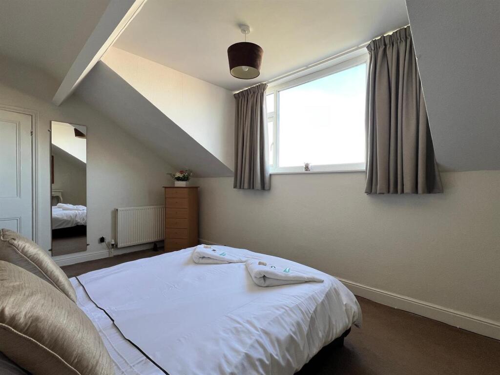 Bedroom.jpg
