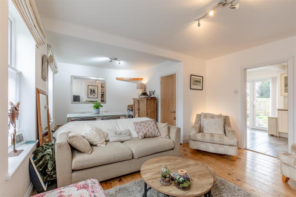 Westbury Lane Living Room 6.jpg