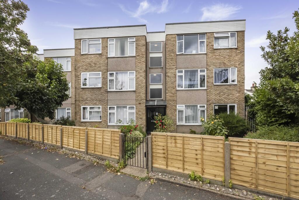 119 St James Road -014