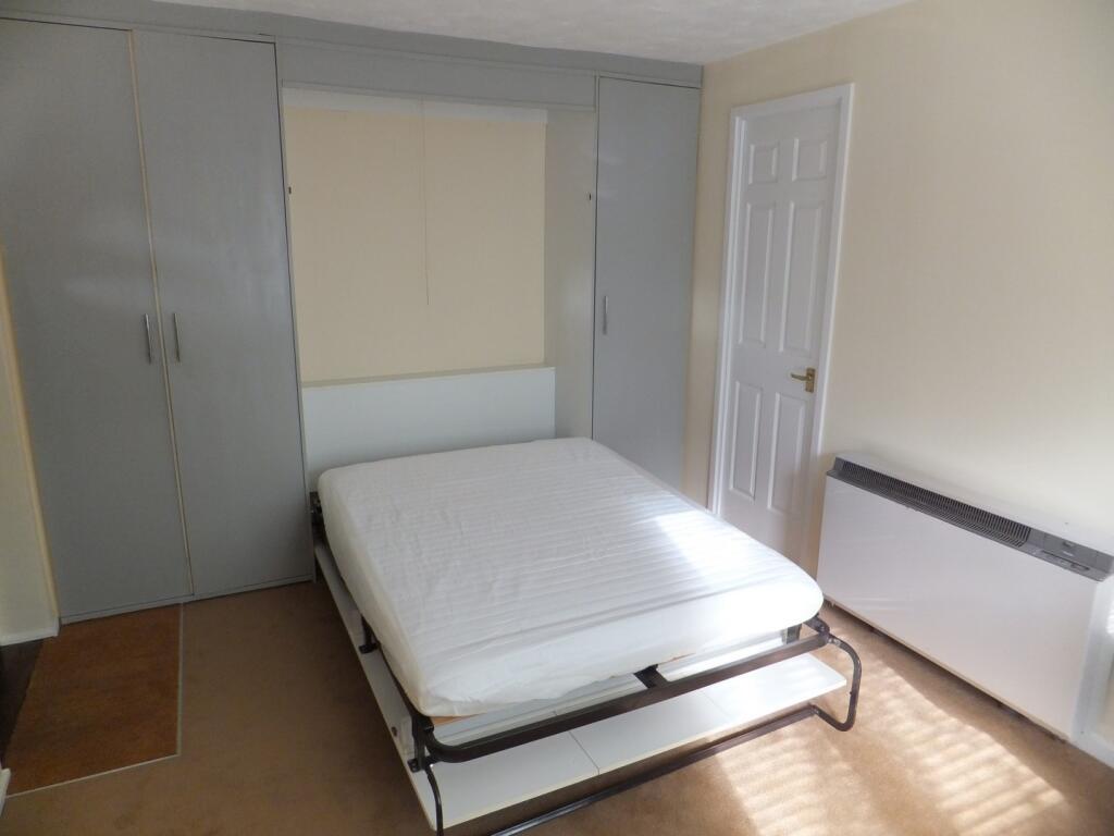 Bedroom Studio flat 