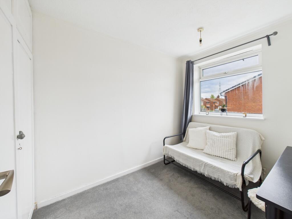 CAM01605G0-PR0966-STILL009