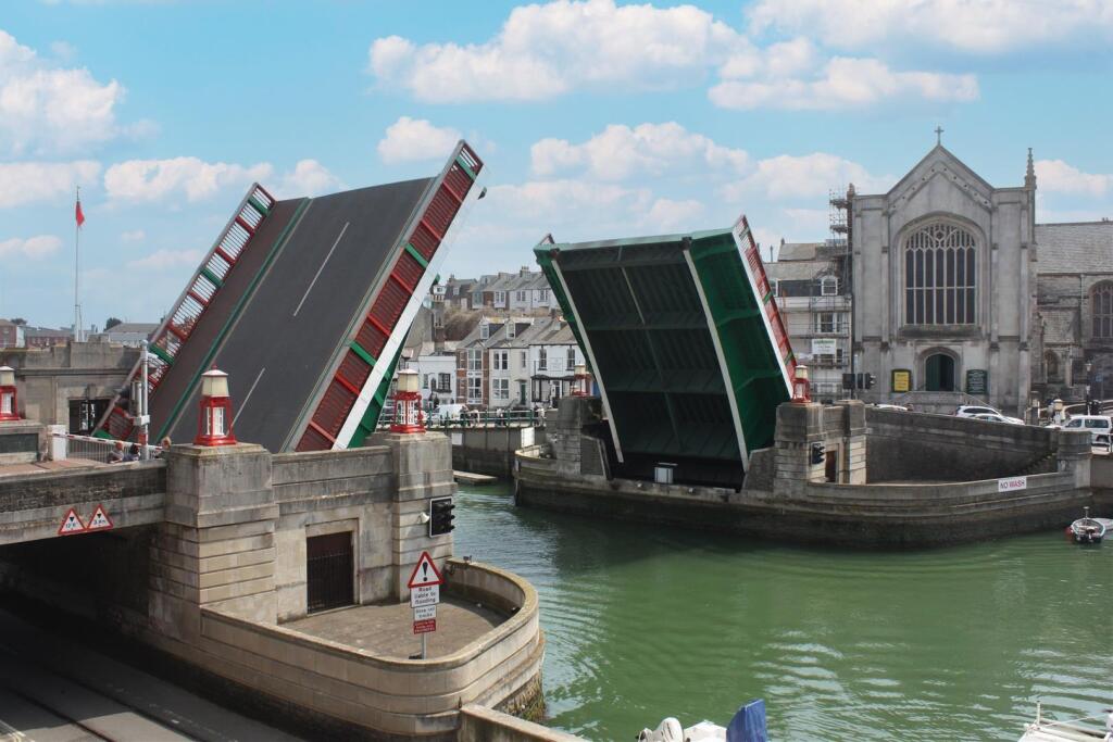 Town Bridge.jpg