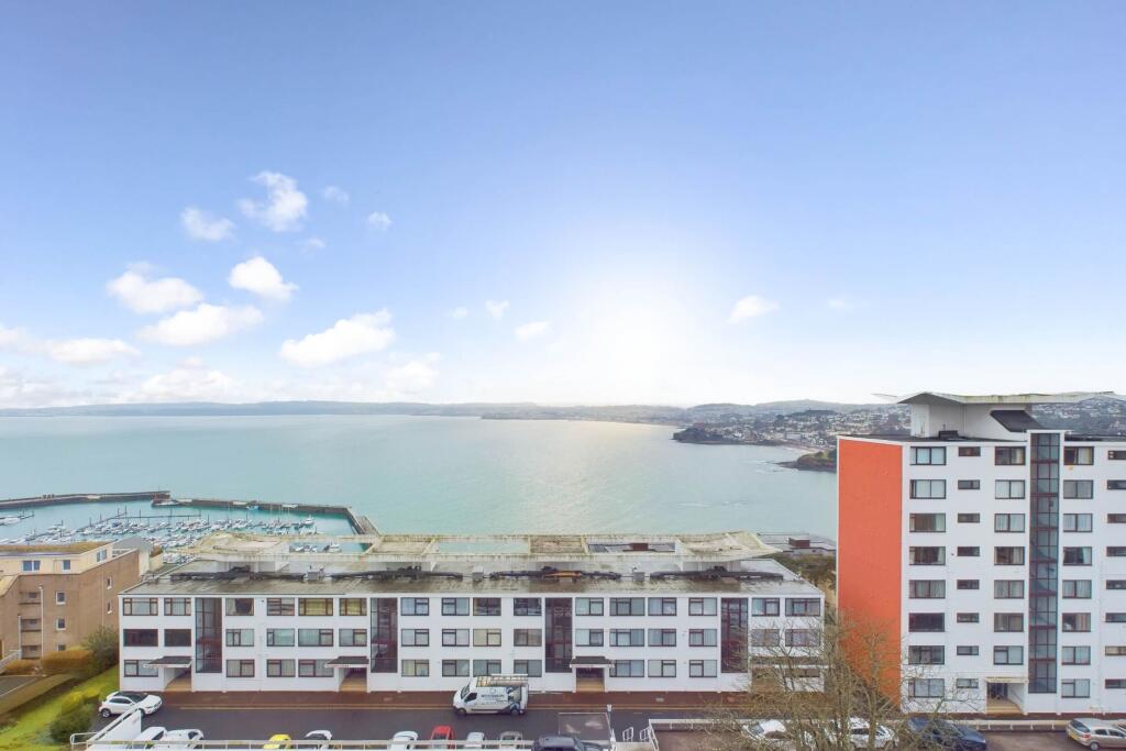 Roof terrace view - communal