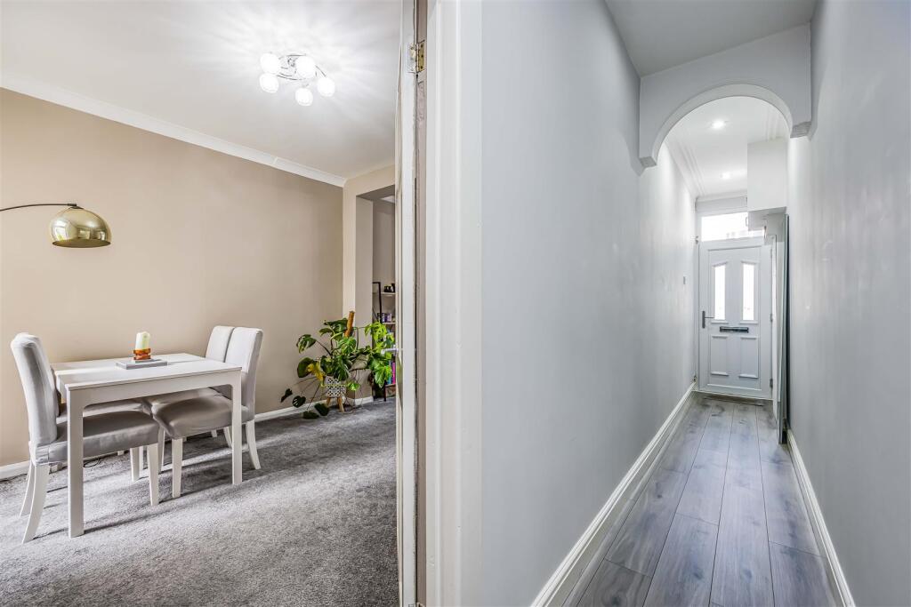 62 Pitcroft Road, Portsmouth-Small-PorticoMarketin