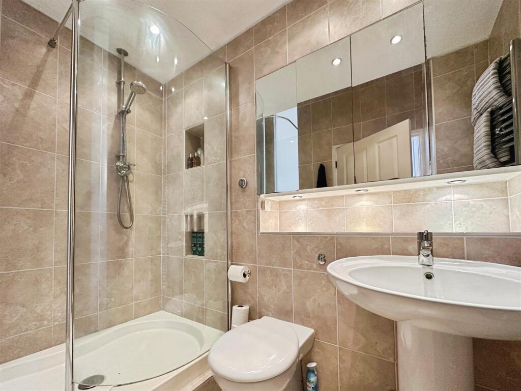 0d6528bb--4F1B-A573-3C10691AC744-31899-00000E73458