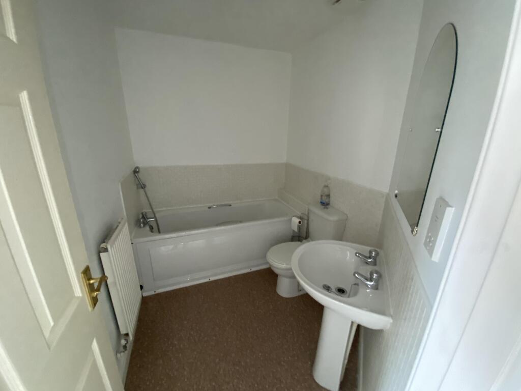 Family bathroom 