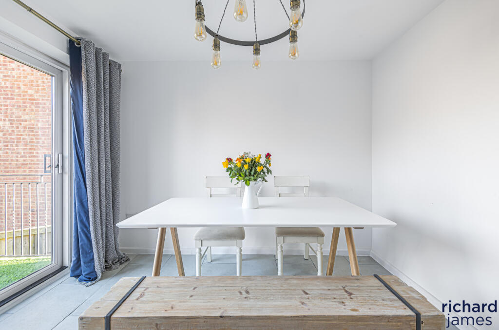 40373a26-6312-439...